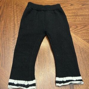 Brand New Blk & White Sweater Bell Bottom Cut Pants, size 4t!